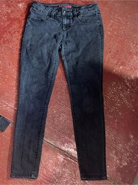 Elie Women’s 6R Black Jeans